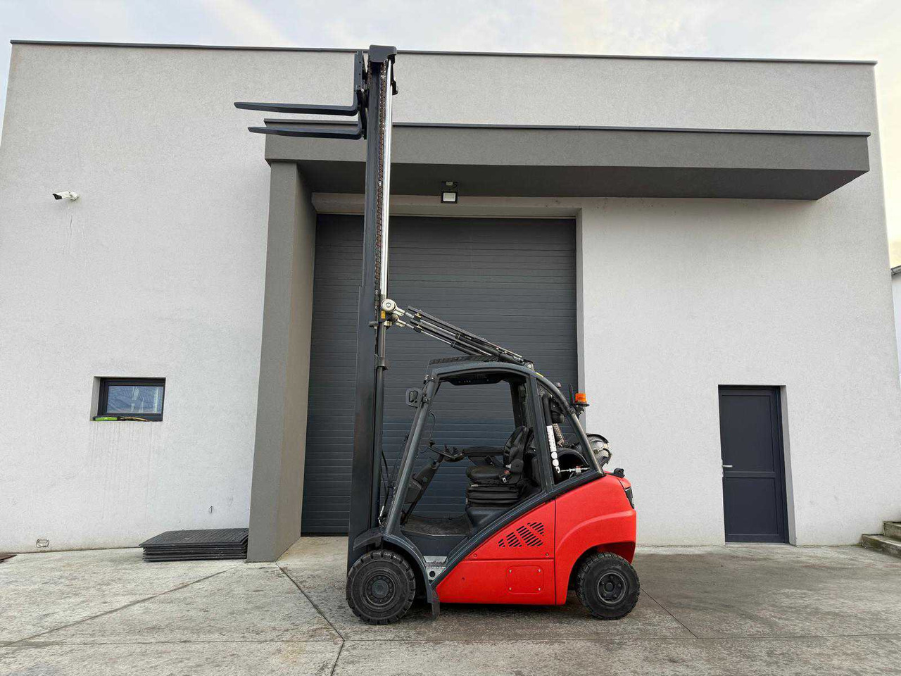 LINDE - H25T-01 - FORKLIFT TRUCKS - 2011 - Xe nâng: hình 4 LINDE - H25T-01 - FORKLIFT TRUCKS - 2011 - Xe nâng: hình 4