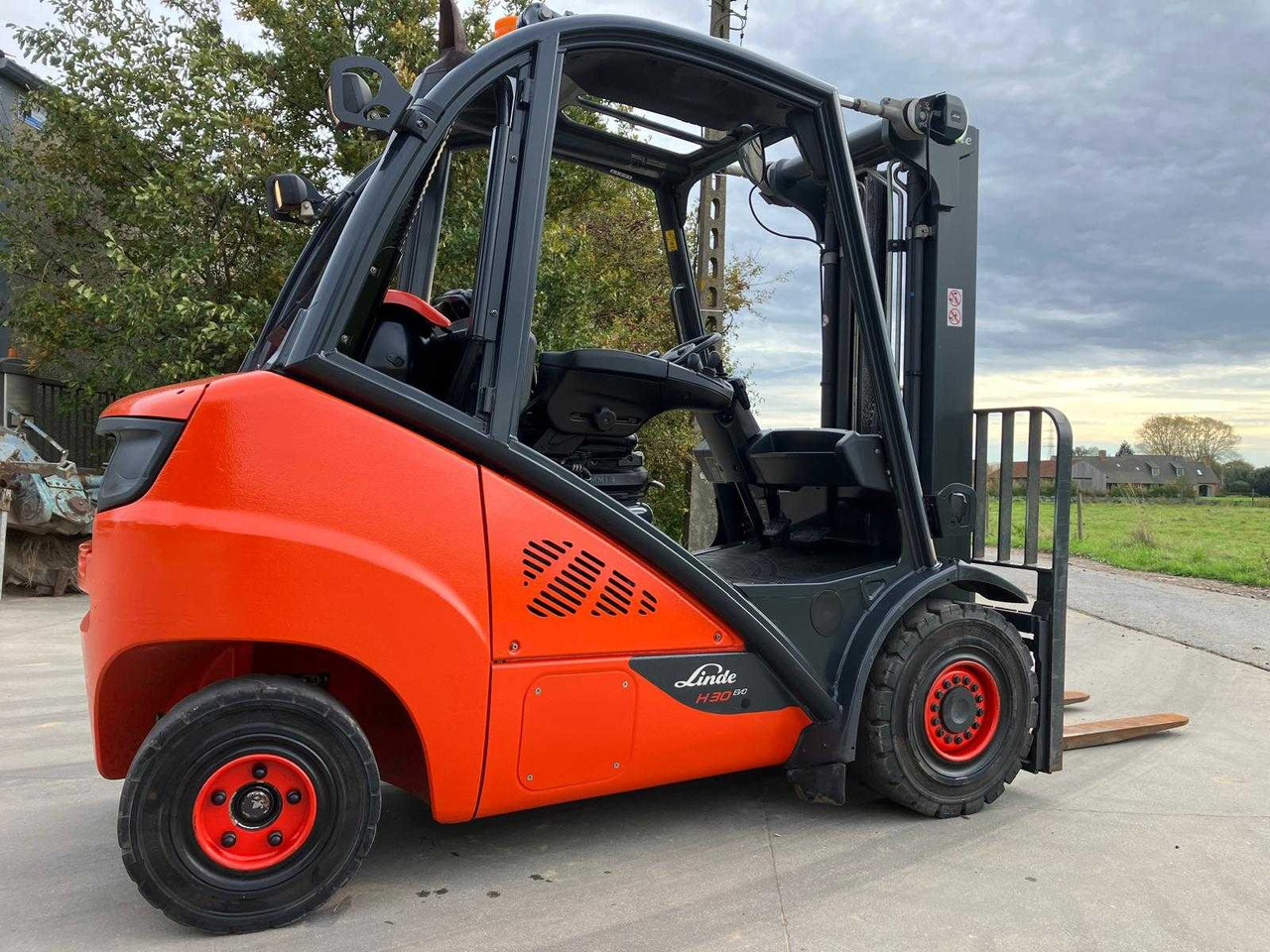 LINDE H30T-02 FORKLIFT 2019 - Xe nâng: hình 5 LINDE H30T-02 FORKLIFT 2019 - Xe nâng: hình 5