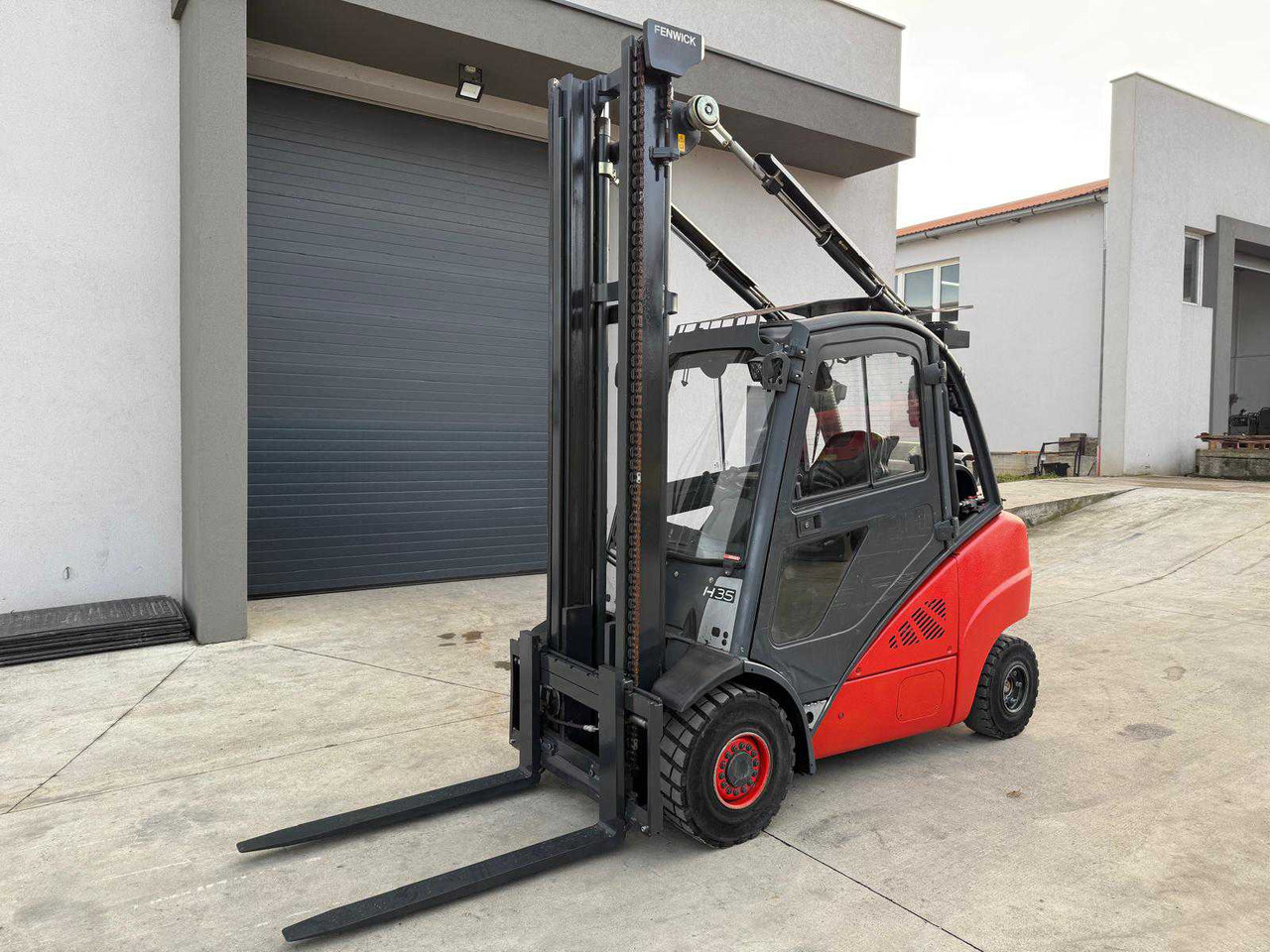 LINDE - H35T-01 - FORKLIFT TRUCKS - 2011 - Xe nâng: hình 1 LINDE - H35T-01 - FORKLIFT TRUCKS - 2011 - Xe nâng: hình 1