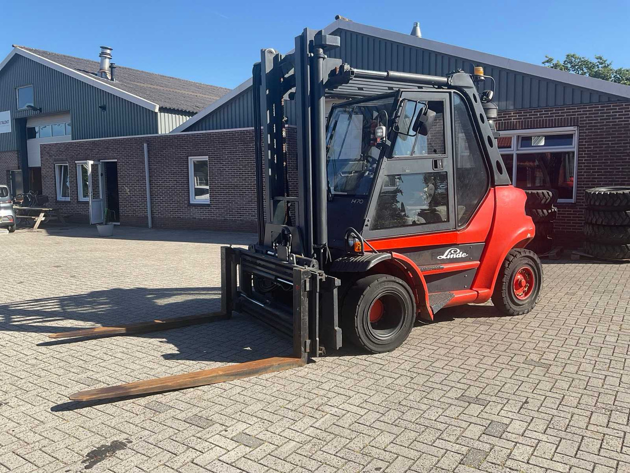 LINDE H70 D FORKLIFT - Xe nâng: hình 1 LINDE H70 D FORKLIFT - Xe nâng: hình 1