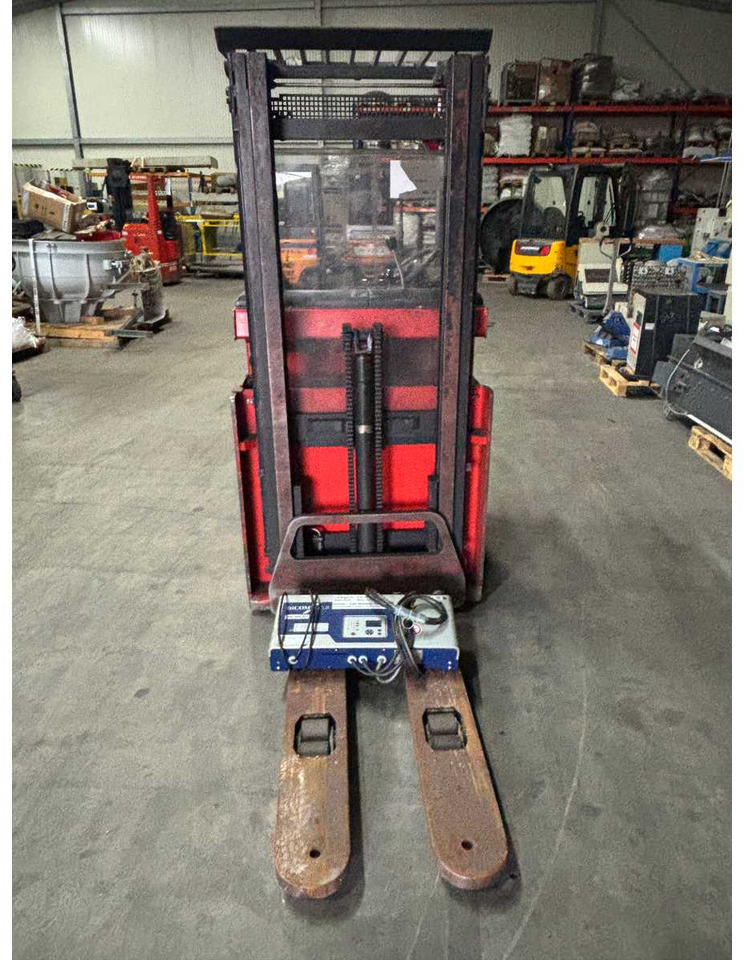 LINDE L 16 REACH FORKLIFT - Xe nâng: hình 2 LINDE L 16 REACH FORKLIFT - Xe nâng: hình 2