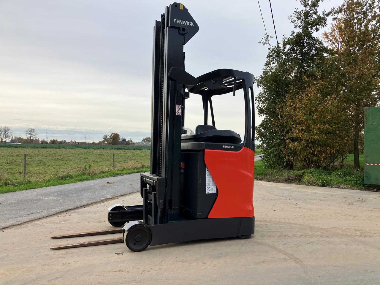 LINDE R14-01 REACH FORKLIFT TRUCK 2016 - Xe nâng: hình 1 LINDE R14-01 REACH FORKLIFT TRUCK 2016 - Xe nâng: hình 1