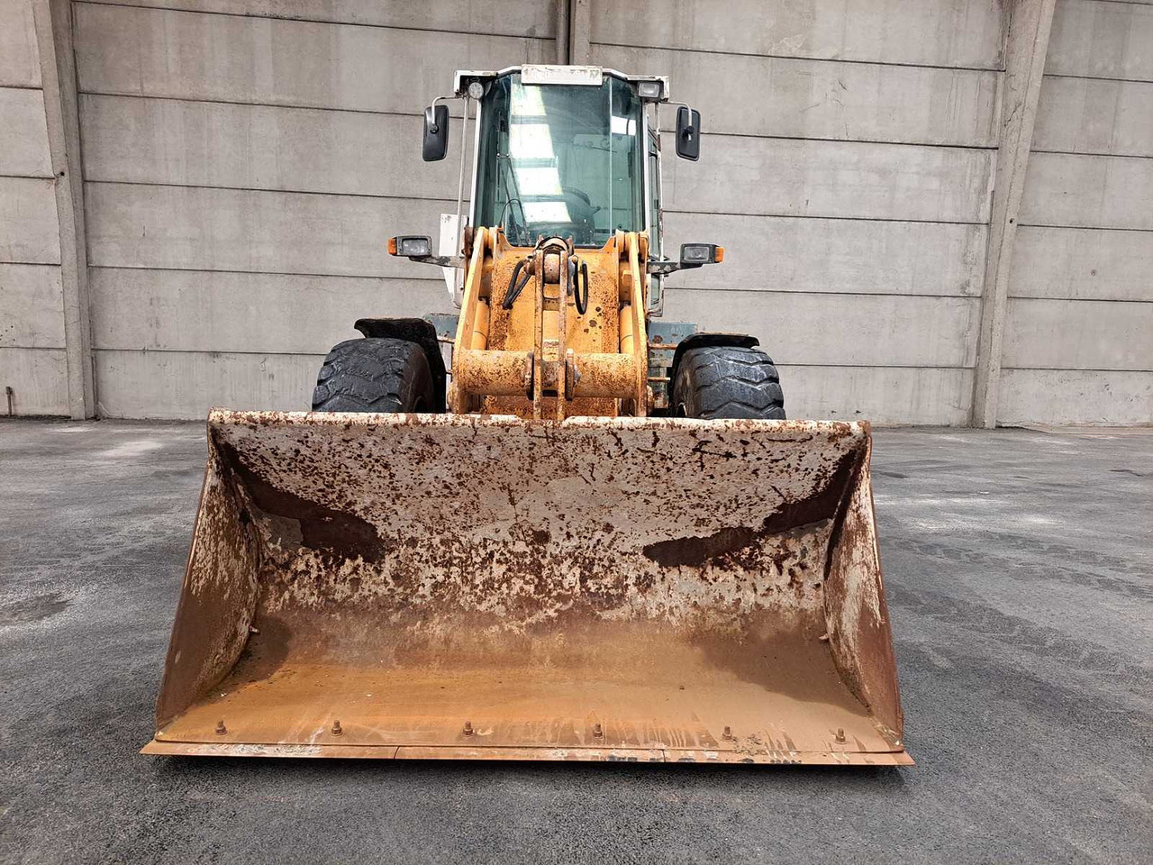 Liebherr L514 - Máy xúc lật bánh lốp: hình 2 Liebherr L514 - Máy xúc lật bánh lốp: hình 2