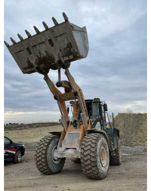 Liebherr L576 - Máy xúc lật bánh lốp: hình 3 Liebherr L576 - Máy xúc lật bánh lốp: hình 3