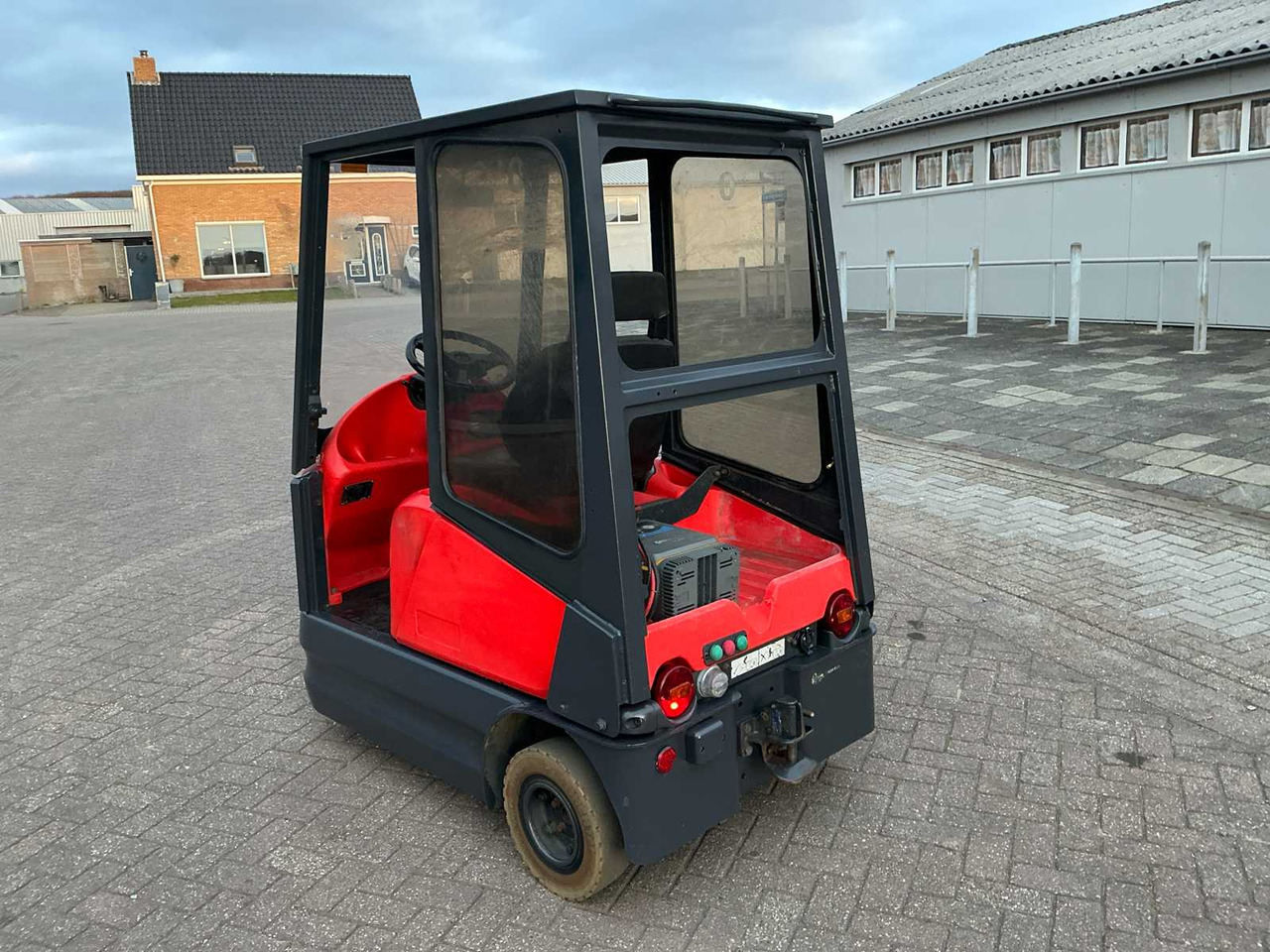 Linde P60Z - Máy cày đa dụng: hình 3 Linde P60Z - Máy cày đa dụng: hình 3
