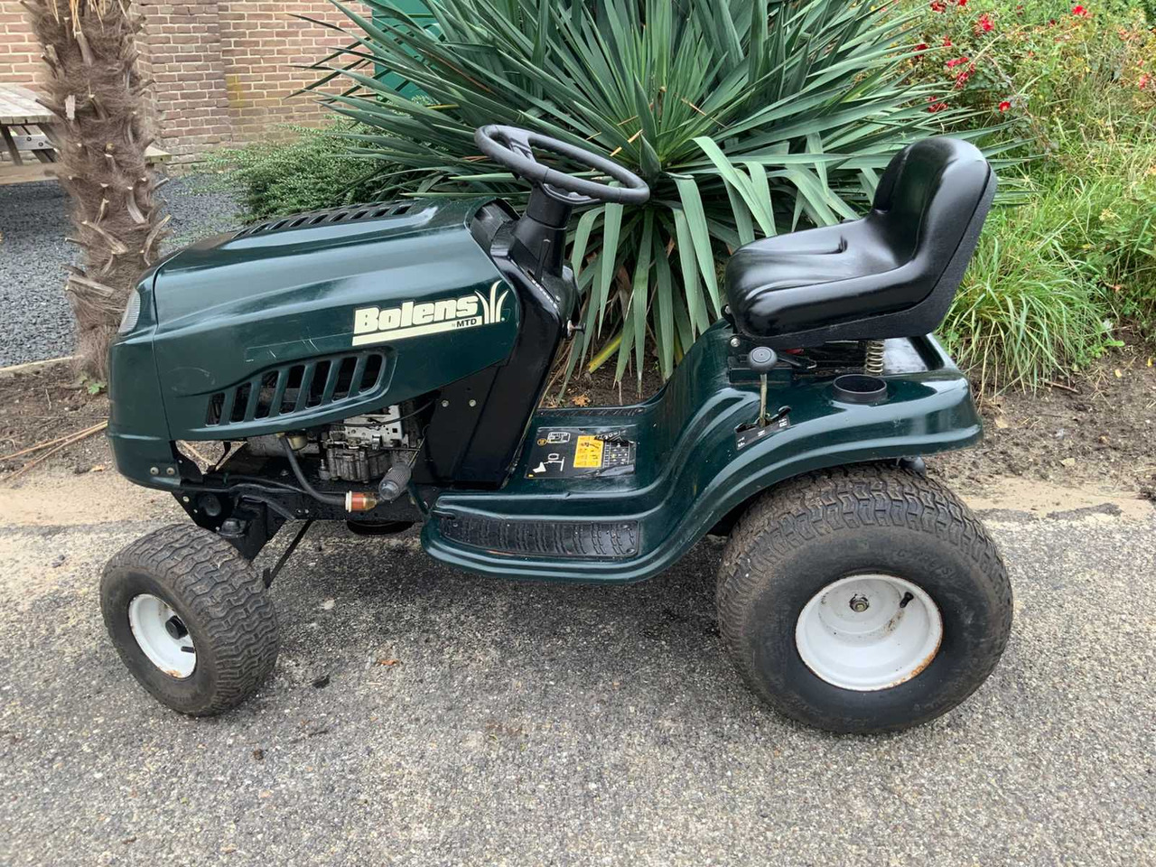 MTD BL135/96 - Máy cắt cỏ vườn: hình 2 MTD BL135/96 - Máy cắt cỏ vườn: hình 2