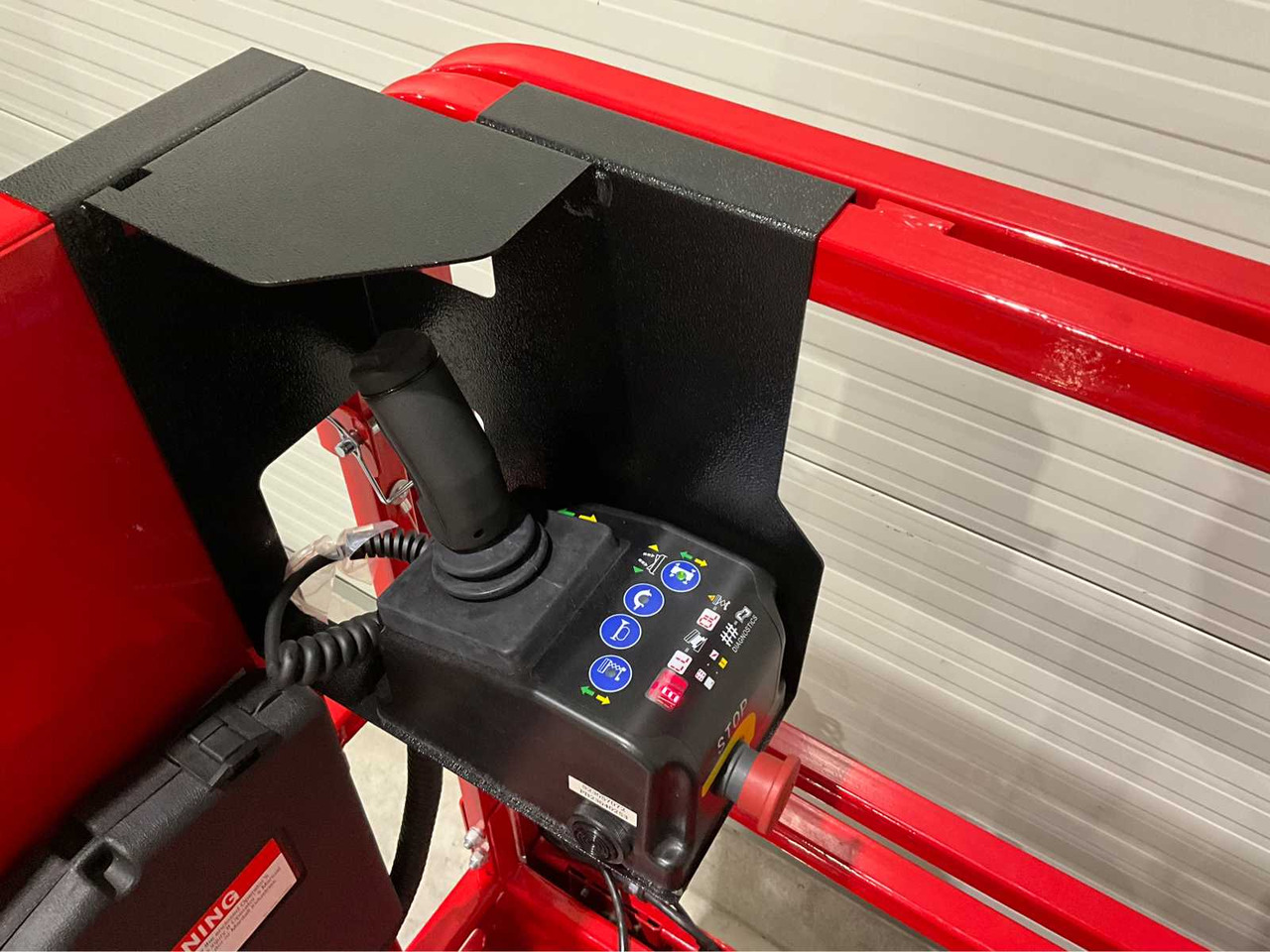 Nền bục trên không Mantall XE80N: hình 9
