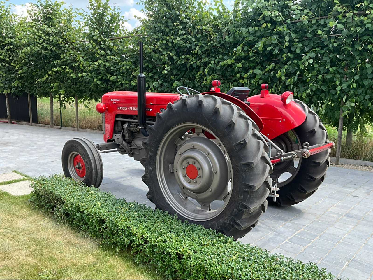 Massey Ferguson - Máy cày: hình 3 Massey Ferguson - Máy cày: hình 3