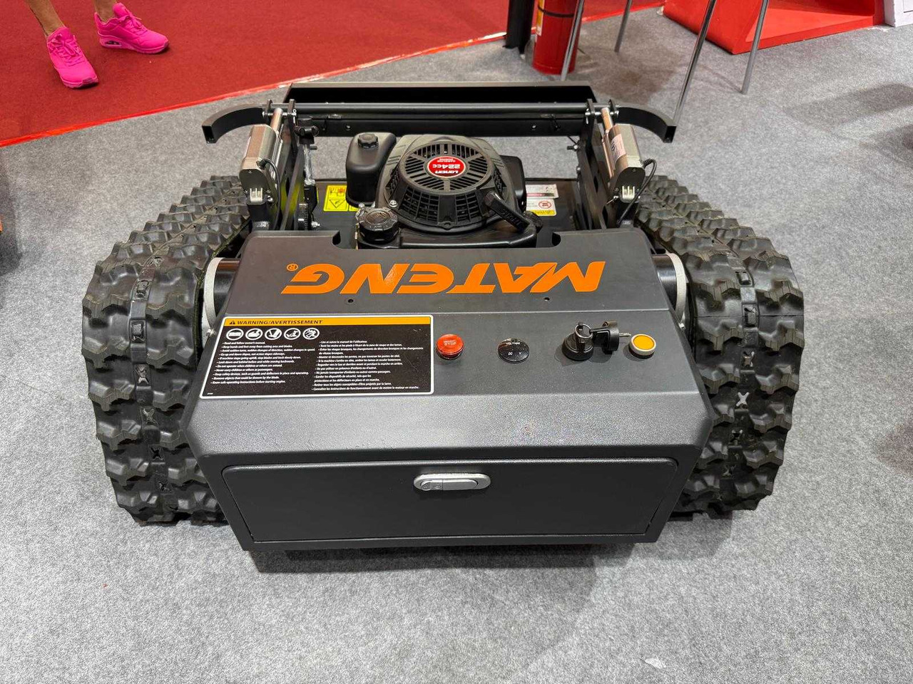 Mateng grasmaaier op rupsen - Dàn băm cỏ/ Mulcher: hình 3 Mateng grasmaaier op rupsen - Dàn băm cỏ/ Mulcher: hình 3
