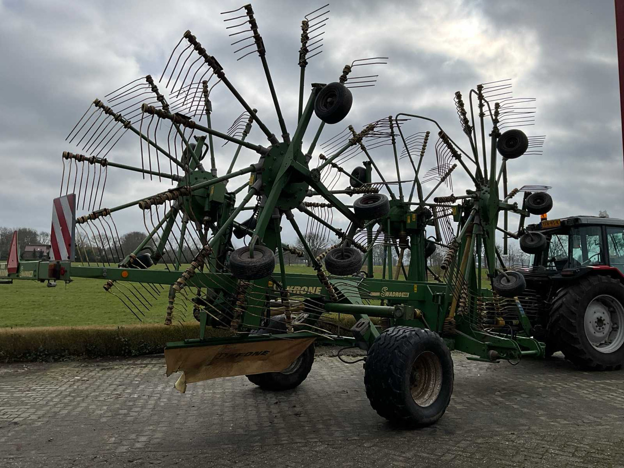 Krone Swadro 1400 - Máy móc nông nghiệp: hình 2 Krone Swadro 1400 - Máy móc nông nghiệp: hình 2