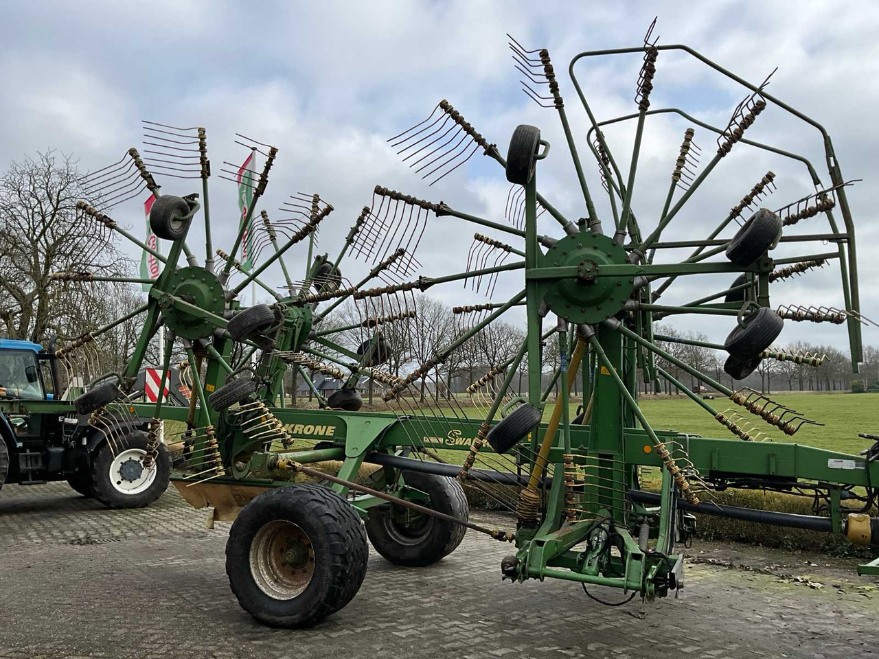 Krone Swadro 1400 - Máy móc nông nghiệp: hình 3 Krone Swadro 1400 - Máy móc nông nghiệp: hình 3