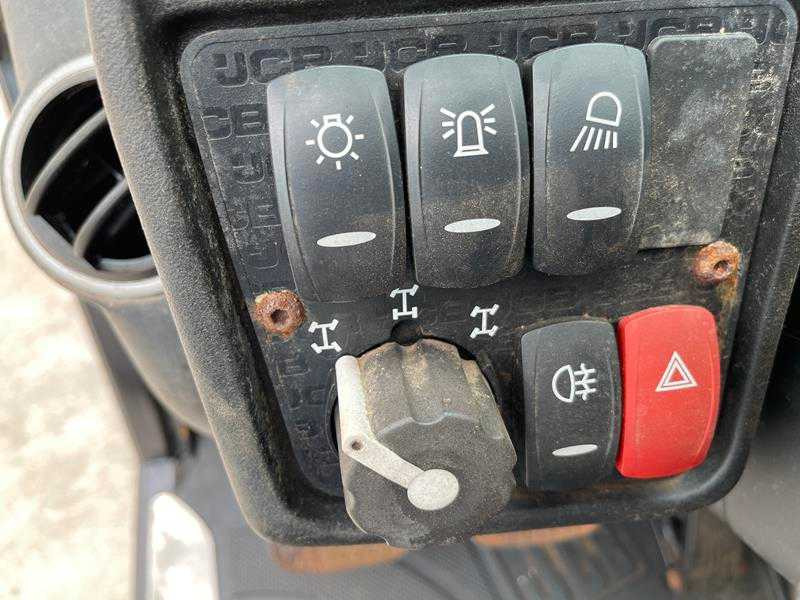 Máy móc xây dựng JCB 531-70: hình 27
