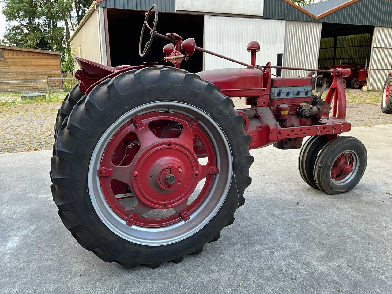McCormick Benzine - Máy cày: hình 3 McCormick Benzine - Máy cày: hình 3