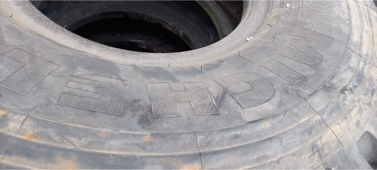 Michelin 14.00 R 20 XZL - Lốp và vành cho Máy cày: hình 4 Michelin 14.00 R 20 XZL - Lốp và vành cho Máy cày: hình 4