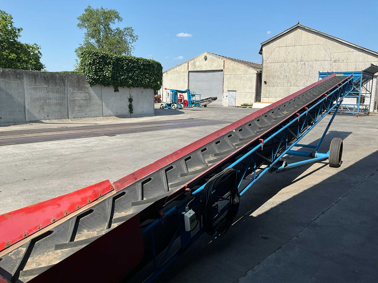Mobile conveyor belt - toggle clamp - Băng chuyền: hình 4 Mobile conveyor belt - toggle clamp - Băng chuyền: hình 4