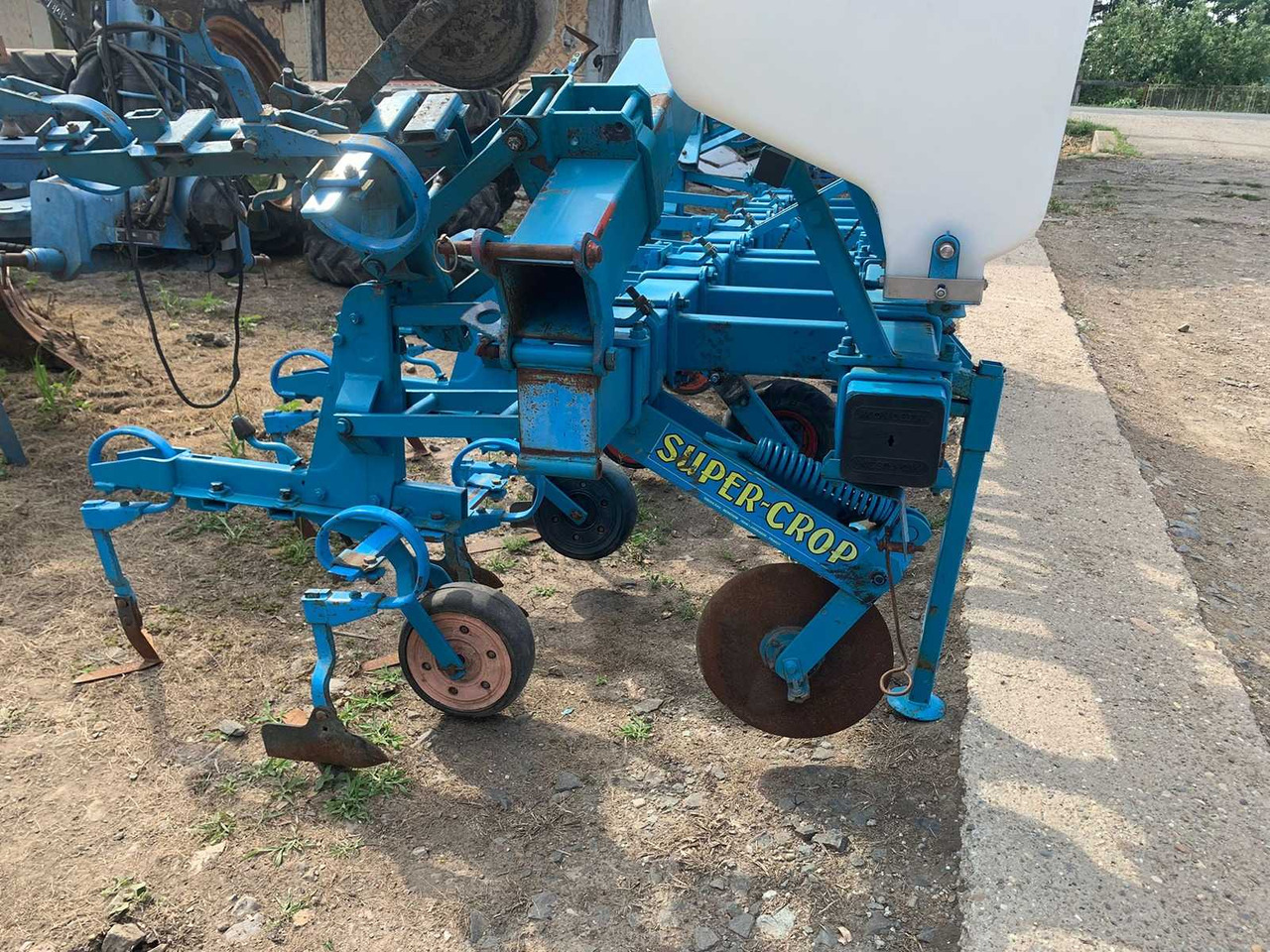 Monosem  - Dàn xới lưỡi đứng: hình 1 Monosem  - Dàn xới lưỡi đứng: hình 1