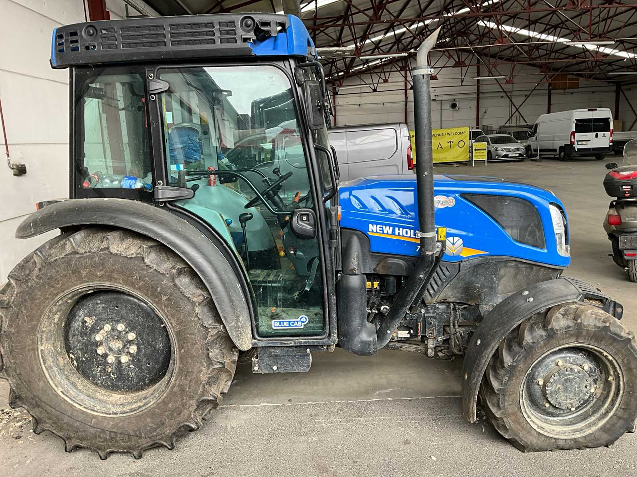 NEW HOLLAND T4.100F CAB - Máy cày: hình 4 NEW HOLLAND T4.100F CAB - Máy cày: hình 4