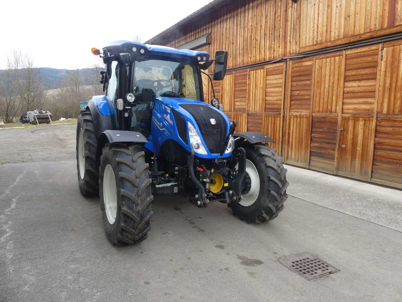 NEW HOLLAND T5.110 DC - Máy cày: hình 4 NEW HOLLAND T5.110 DC - Máy cày: hình 4