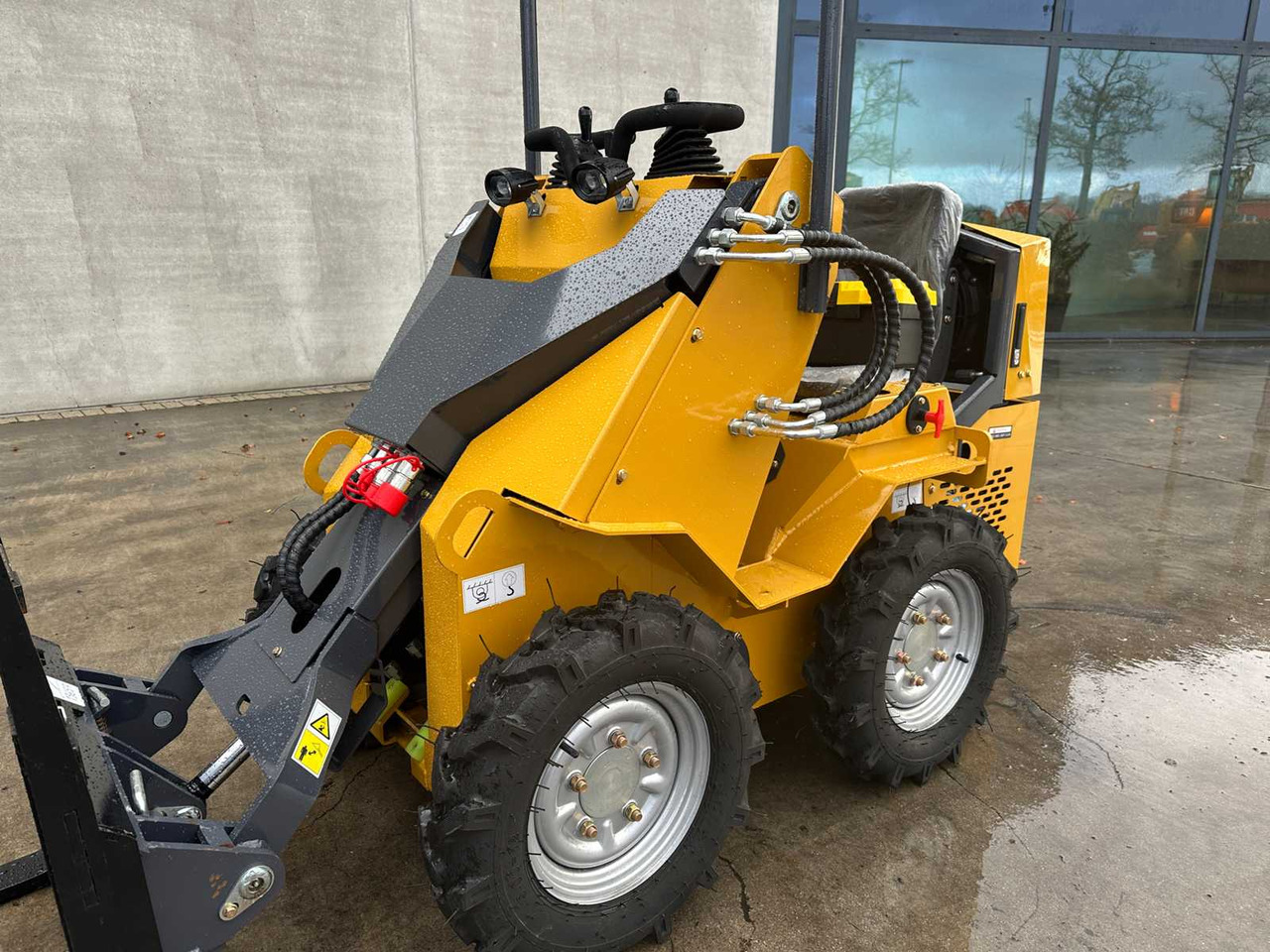 Máy xúc lật bánh lốp NEWRICK - 2025 - SL360 - SKID STEER LOADER: hình 14 Máy xúc lật bánh lốp NEWRICK - 2025 - SL360 - SKID STEER LOADER: hình 14