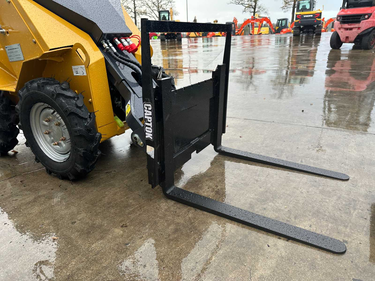 Máy xúc lật bánh lốp NEWRICK - 2025 - SL360 - SKID STEER LOADER: hình 11 Máy xúc lật bánh lốp NEWRICK - 2025 - SL360 - SKID STEER LOADER: hình 11