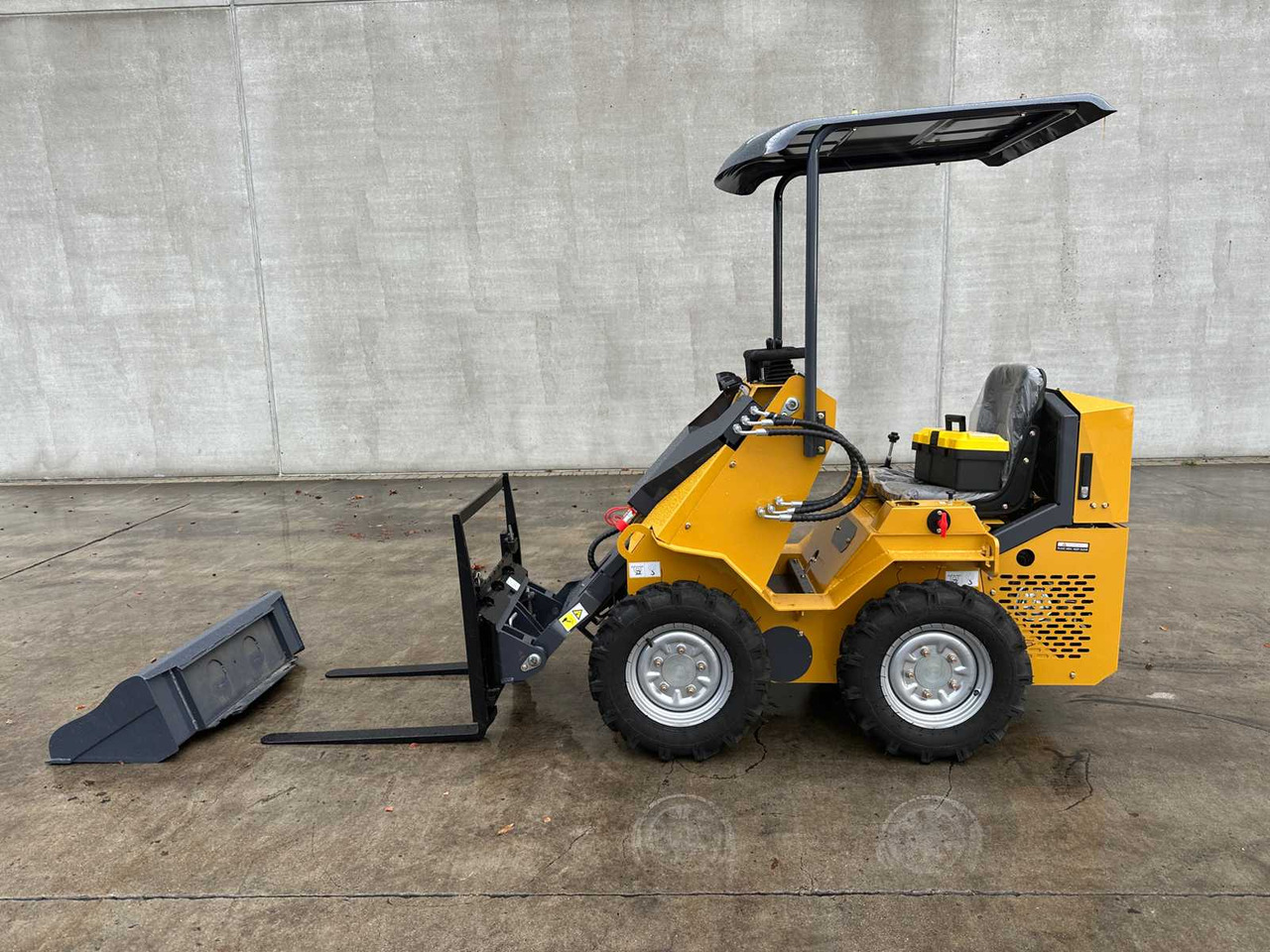 Máy xúc lật bánh lốp NEWRICK - 2025 - SL360 - SKID STEER LOADER: hình 8 Máy xúc lật bánh lốp NEWRICK - 2025 - SL360 - SKID STEER LOADER: hình 8