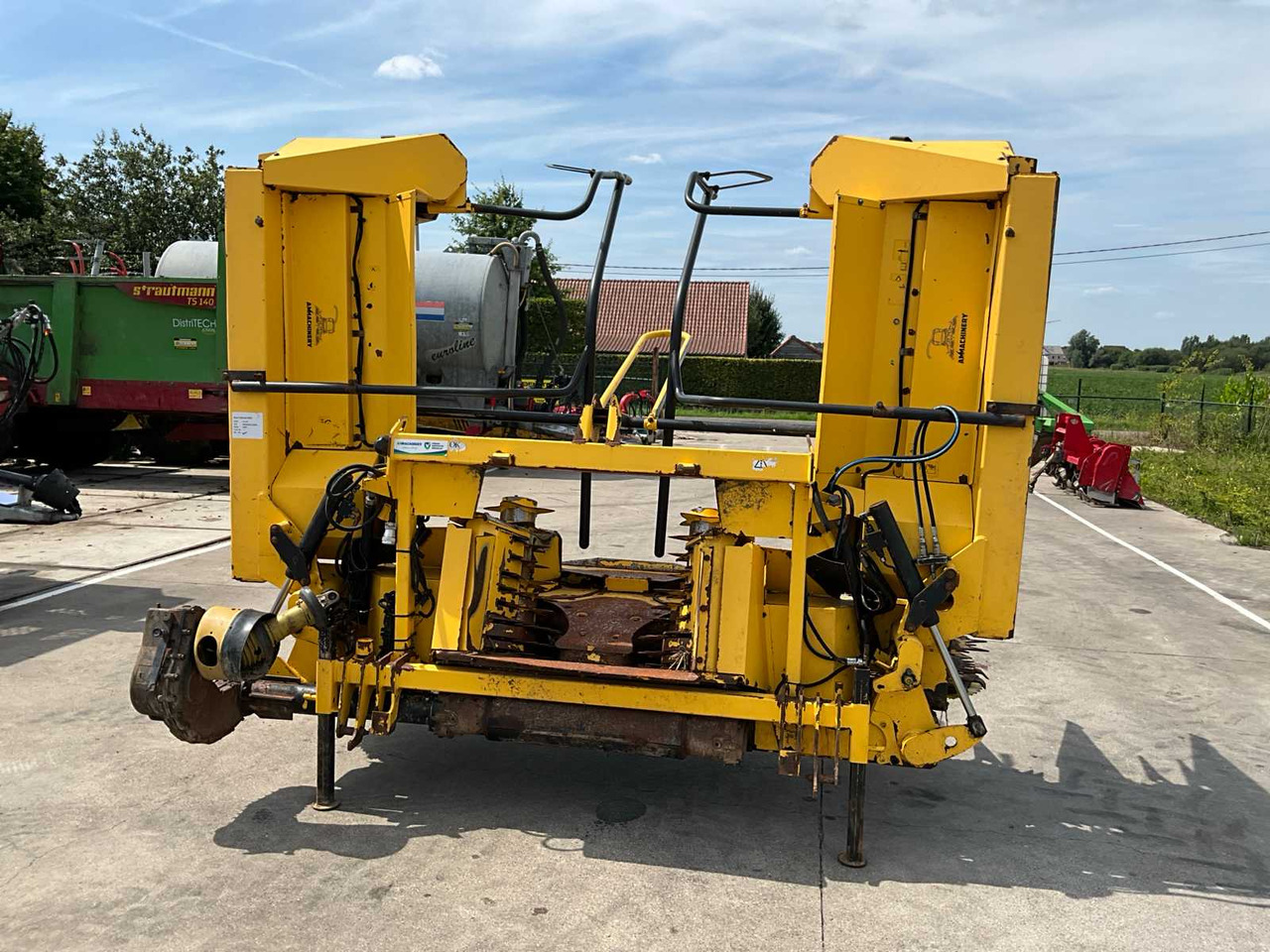 New Holland 440FI - Máy gặt đập thức ăn gia súc: hình 5 New Holland 440FI - Máy gặt đập thức ăn gia súc: hình 5
