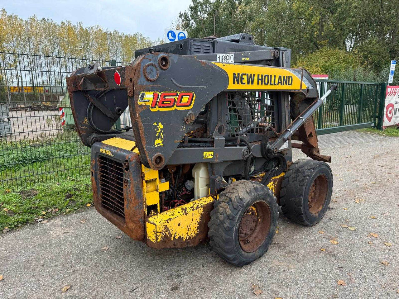 New Holland L160 - Máy xúc lật đa năng: hình 3 New Holland L160 - Máy xúc lật đa năng: hình 3