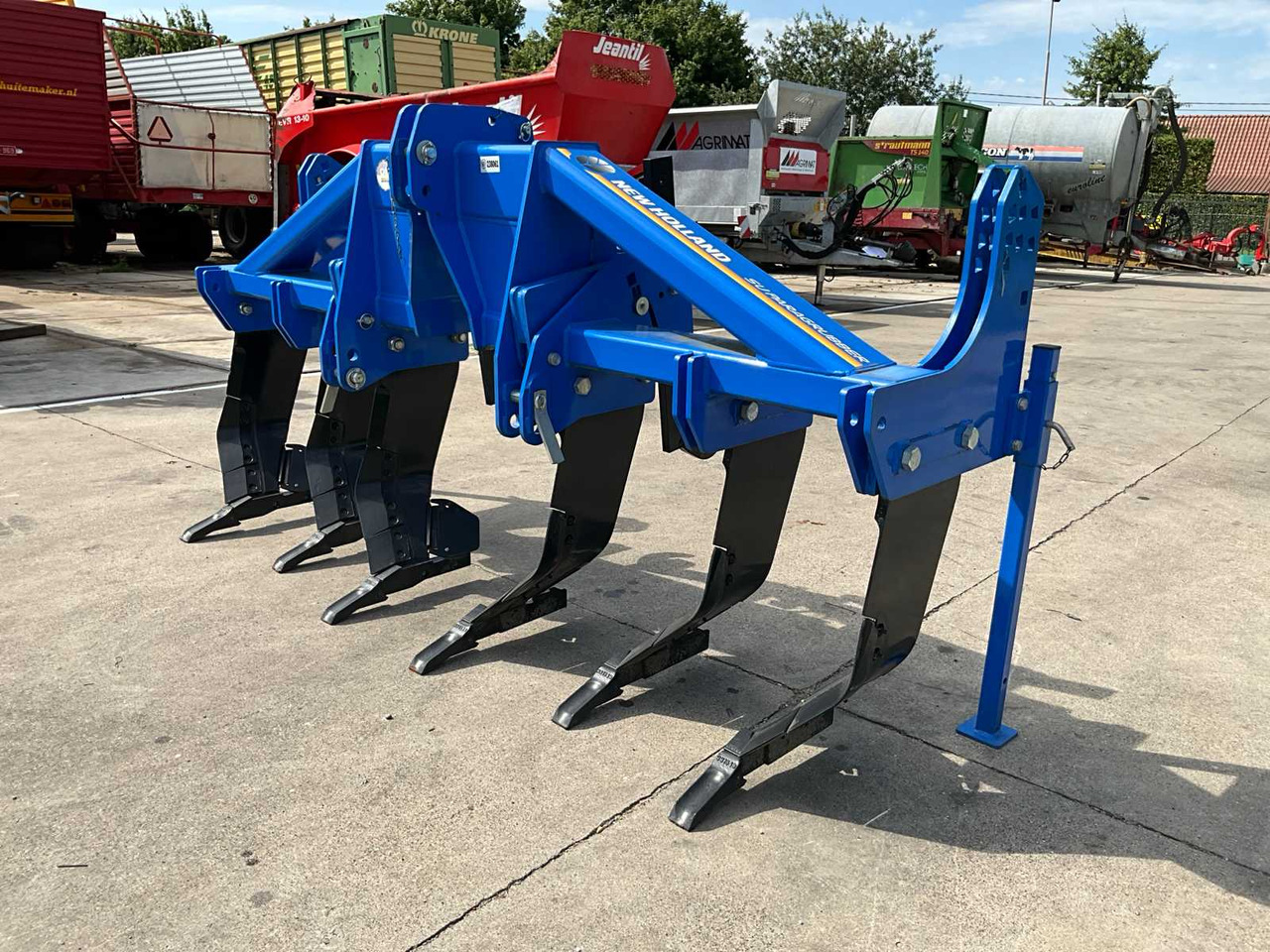 New Holland SU Paragrubber 300 - Máy cày sâu: hình 1 New Holland SU Paragrubber 300 - Máy cày sâu: hình 1