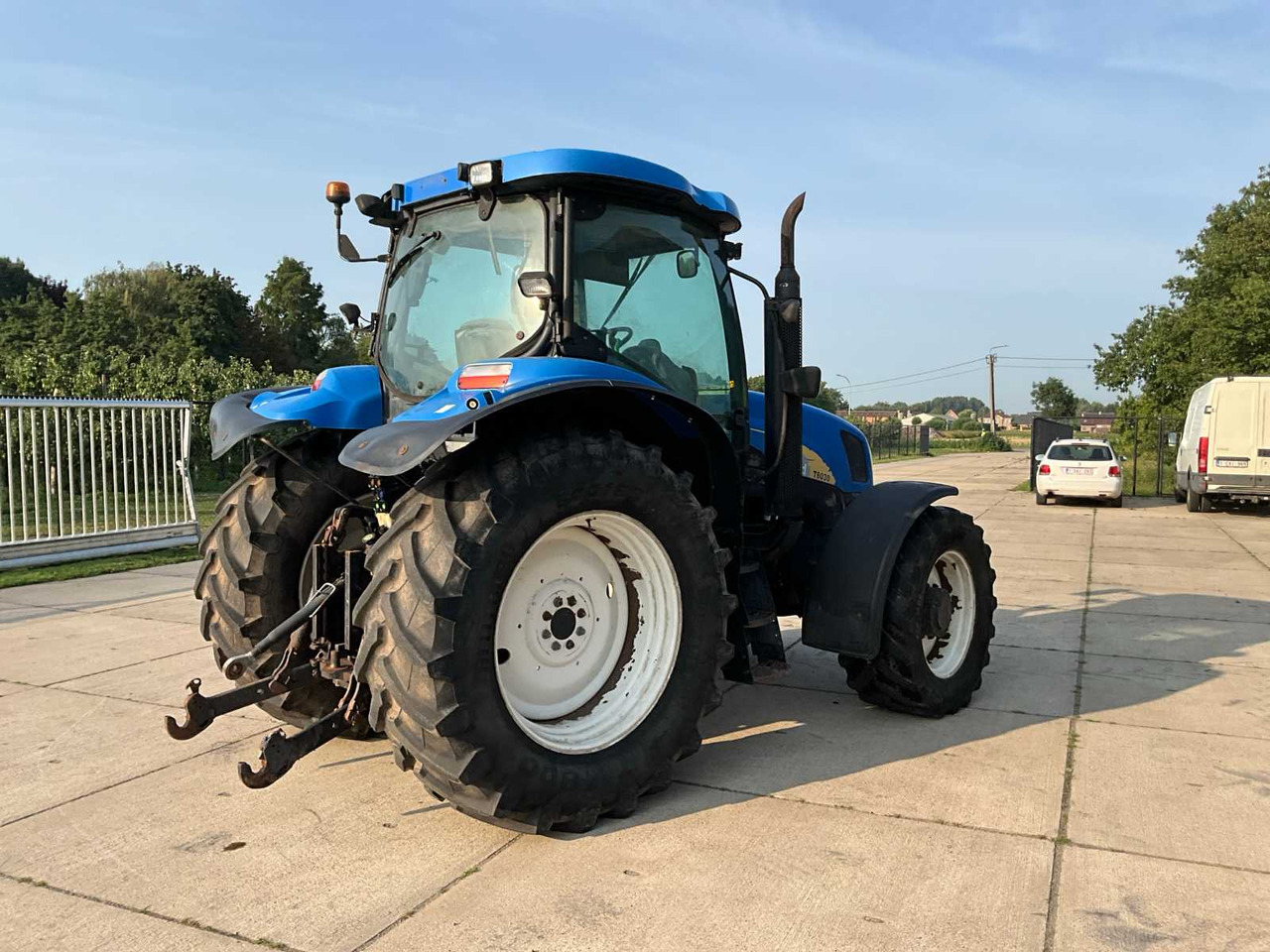 New Holland T6030 - Máy cày: hình 5 New Holland T6030 - Máy cày: hình 5