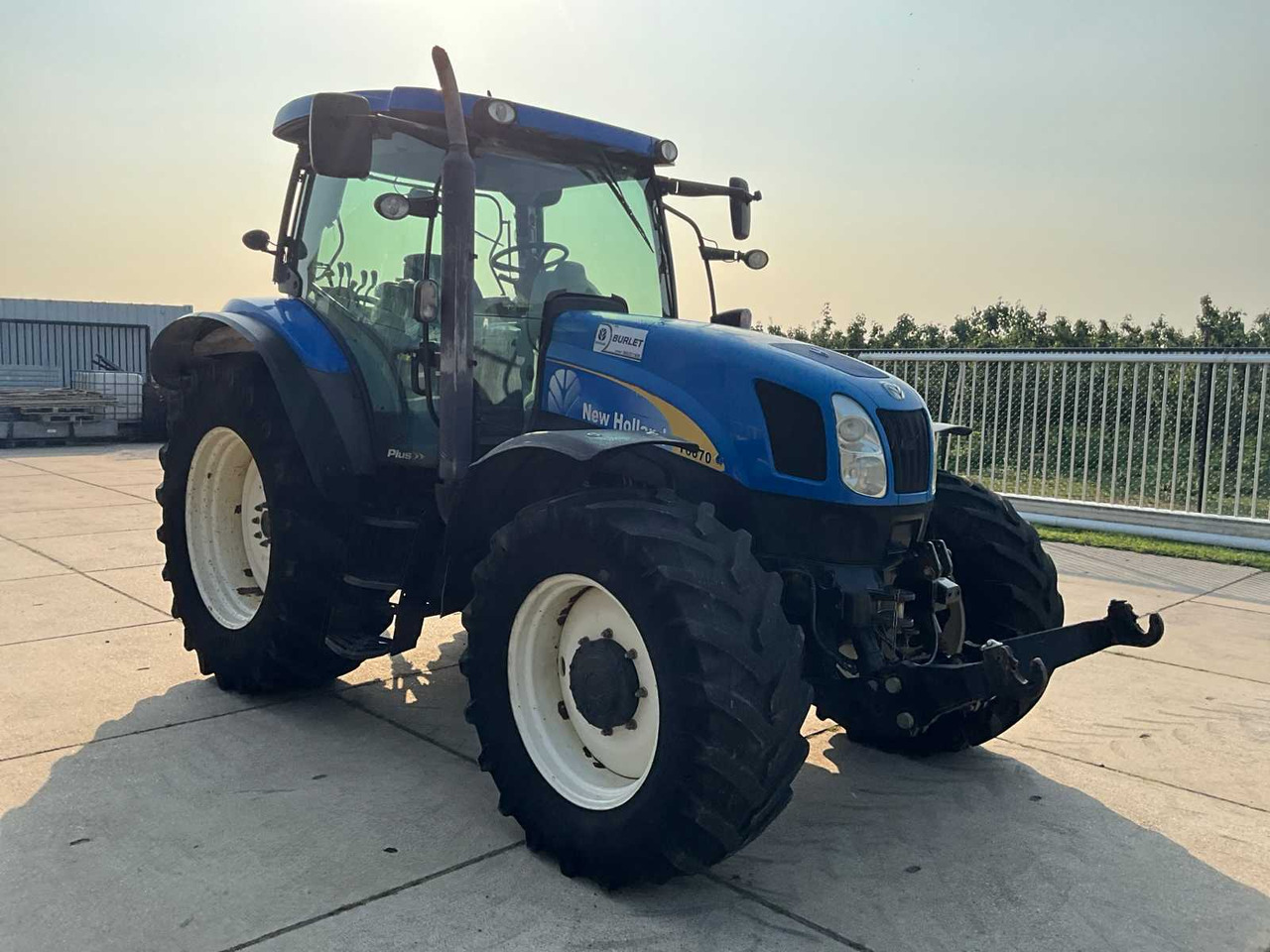 New Holland T6070 - Máy cày: hình 3 New Holland T6070 - Máy cày: hình 3