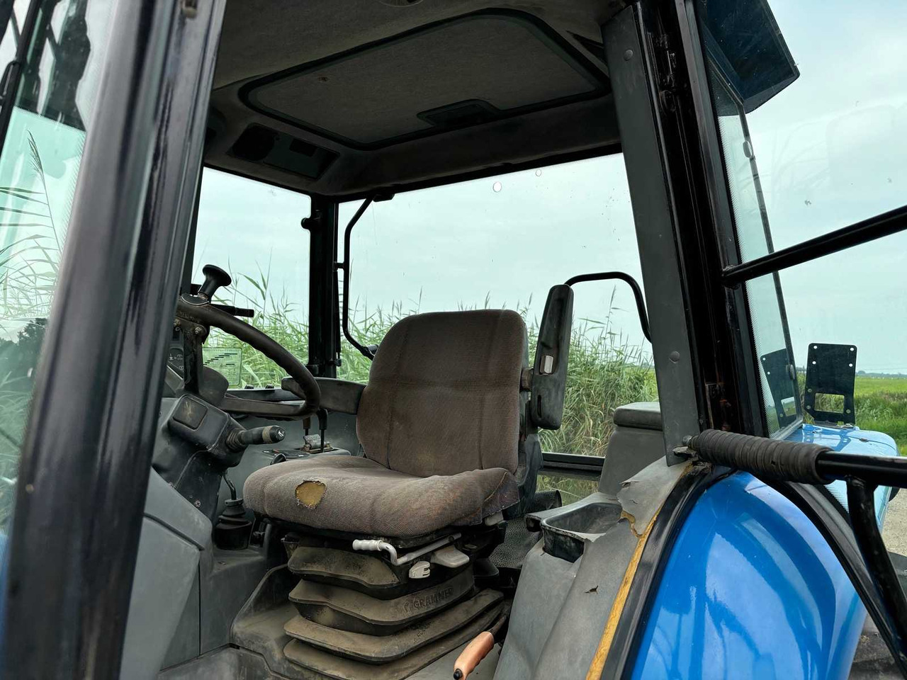 Máy cày New Holland ts90: hình 9