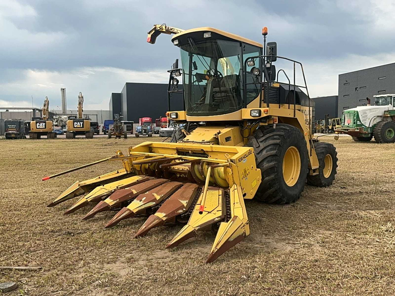 New holland FX450 - Máy gặt đập thức ăn gia súc: hình 1 New holland FX450 - Máy gặt đập thức ăn gia súc: hình 1