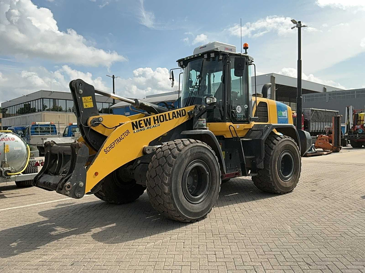 New holland W170D - Máy xúc lật bánh lốp: hình 1 New holland W170D - Máy xúc lật bánh lốp: hình 1