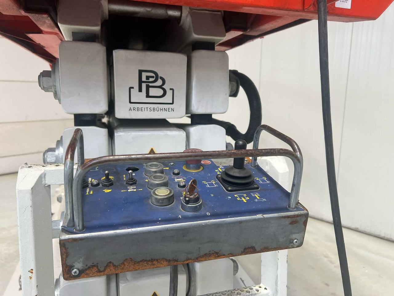 PB - S171-16 E - AERIAL PLATFORM BUILT IN 2015 WITH WORKING HEIGHT 17.3M - Nền bục trên không: hình 3 PB - S171-16 E - AERIAL PLATFORM BUILT IN 2015 WITH WORKING HEIGHT 17.3M - Nền bục trên không: hình 3