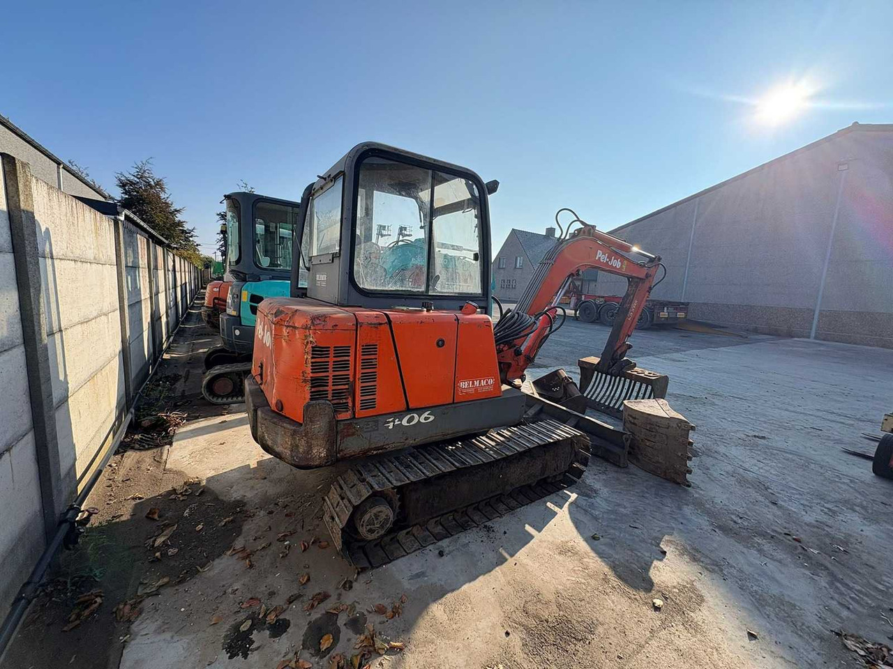 Pel-Job 253 - Máy xúc mini: hình 3 Pel-Job 253 - Máy xúc mini: hình 3