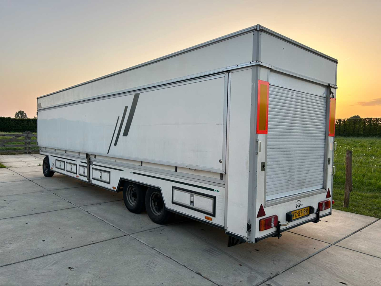 2000 VAN BERNE DZB6000 SALES TRUCK TRAILER - Rơ moóc: hình 2 2000 VAN BERNE DZB6000 SALES TRUCK TRAILER - Rơ moóc: hình 2