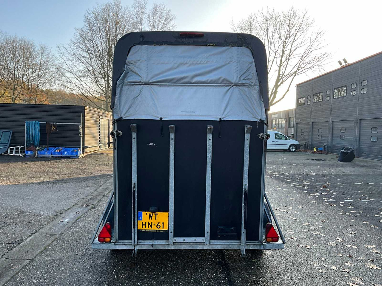 2006 HOTRARIJS PT-2600SS HORSE TRAILER WT-HN-61 - Rơ moóc: hình 4 2006 HOTRARIJS PT-2600SS HORSE TRAILER WT-HN-61 - Rơ moóc: hình 4