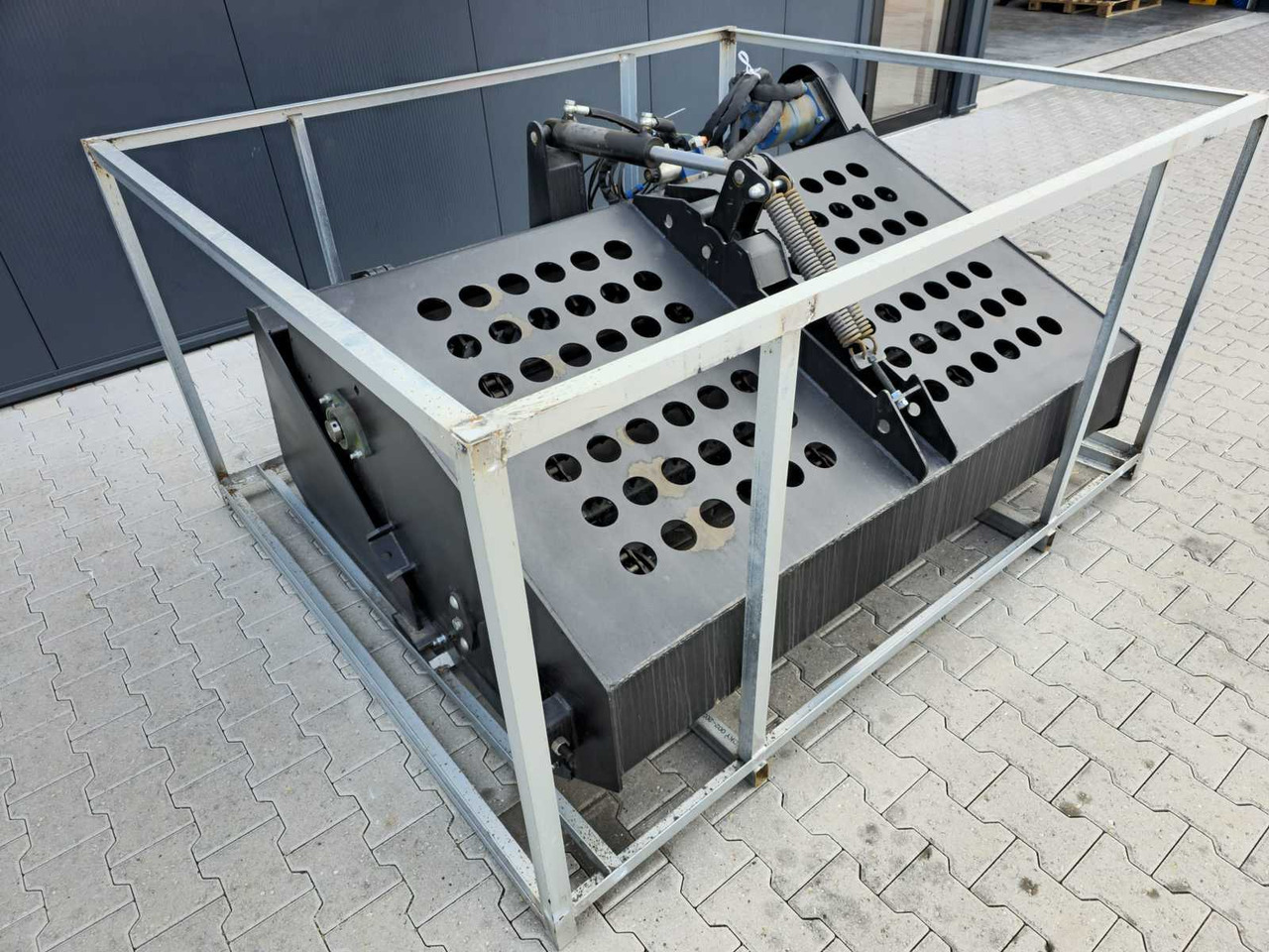 Rhino-cross Landscape rake - Thiết bị xới đất: hình 3 Rhino-cross Landscape rake - Thiết bị xới đất: hình 3
