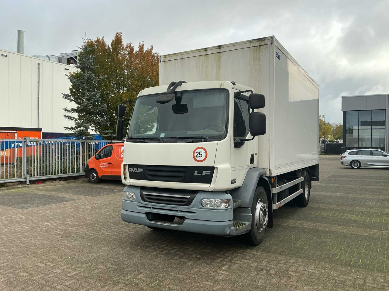 2013 DAF FA 55.220 LF TRUCK - Sơ mi rơ moóc: hình 1 2013 DAF FA 55.220 LF TRUCK - Sơ mi rơ moóc: hình 1