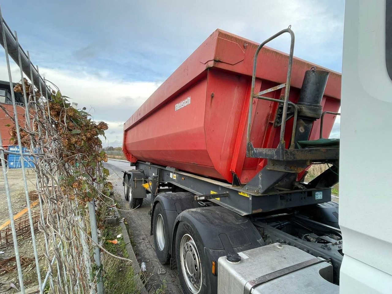 REISCH - 2007 - RHKS-32/18 TIPPER - SEMI-TRAILER - Sơ mi rơ moóc: hình 2 REISCH - 2007 - RHKS-32/18 TIPPER - SEMI-TRAILER - Sơ mi rơ moóc: hình 2
