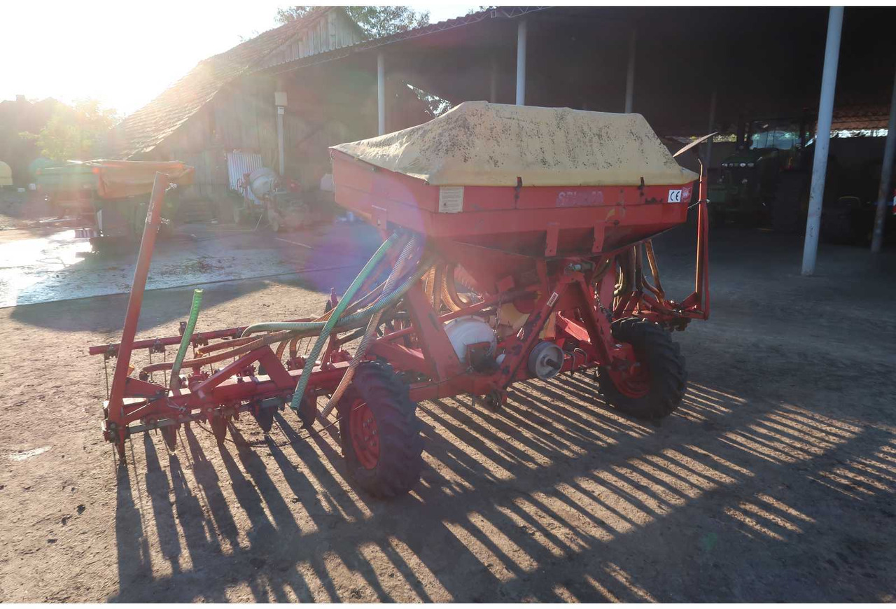 SPU 32 SPU 32 - Seeder - 2006 - 02B-DNL (163) - Máy gieo hạt chính xác: hình 4 SPU 32 SPU 32 - Seeder - 2006 - 02B-DNL (163) - Máy gieo hạt chính xác: hình 4