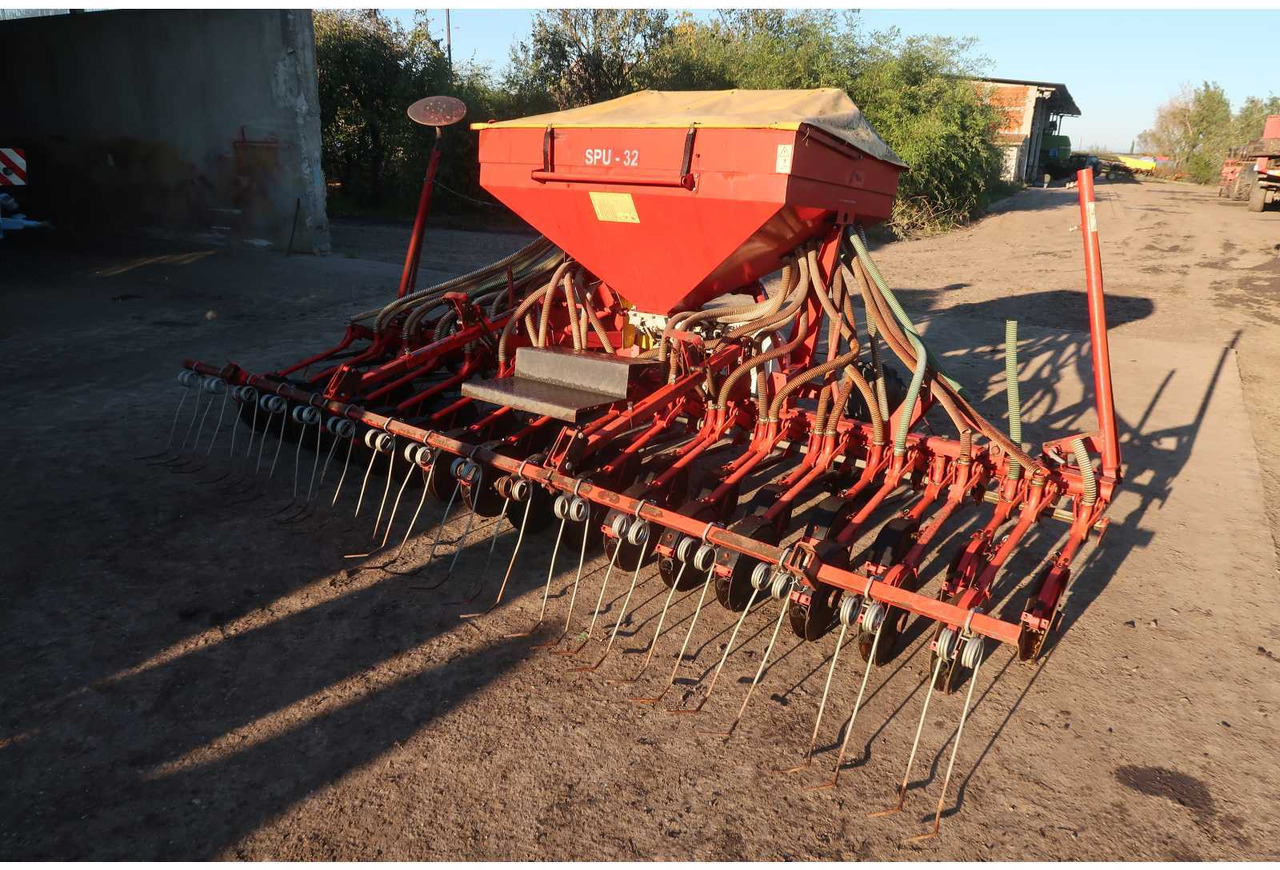 SPU 32 SPU 32 - Seeder - 2006 - 02B-DNL (163) - Máy gieo hạt chính xác: hình 1 SPU 32 SPU 32 - Seeder - 2006 - 02B-DNL (163) - Máy gieo hạt chính xác: hình 1
