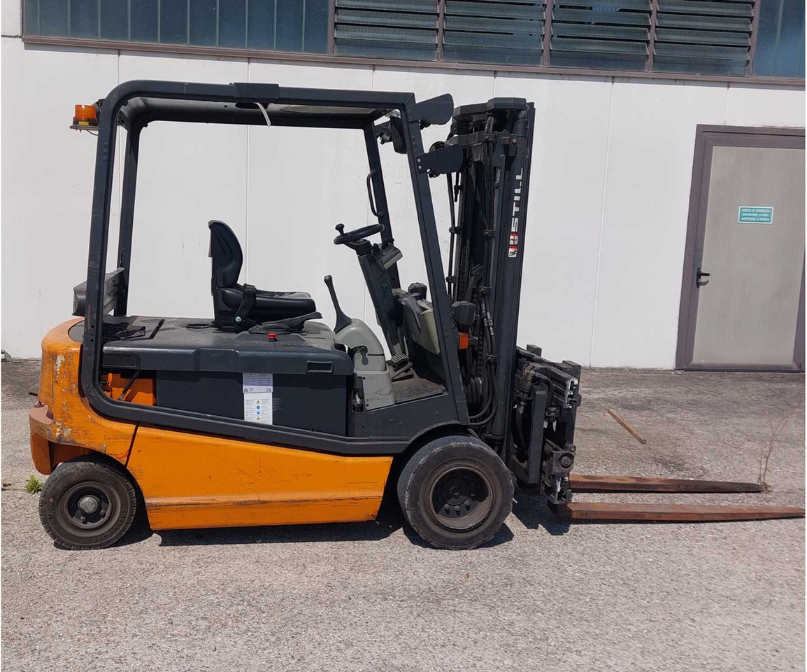 STILL - R60-30 - FORKLIFT TRUCK WITH UNUSED BATTERIES - 2006 - Xe nâng: hình 1 STILL - R60-30 - FORKLIFT TRUCK WITH UNUSED BATTERIES - 2006 - Xe nâng: hình 1
