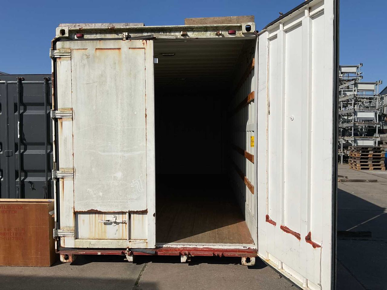 Shipping container - Container biển: hình 2 Shipping container - Container biển: hình 2