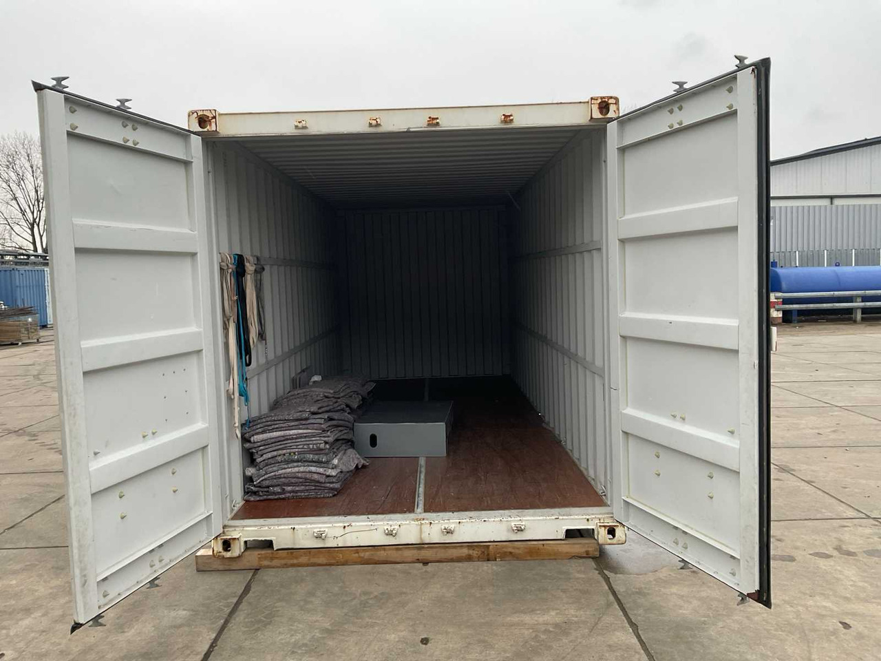Shipping container - Container biển: hình 2 Shipping container - Container biển: hình 2