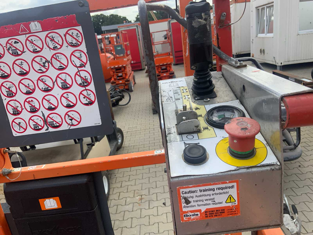 Nền bục trên không SkyJack SJ III 3220: hình 9