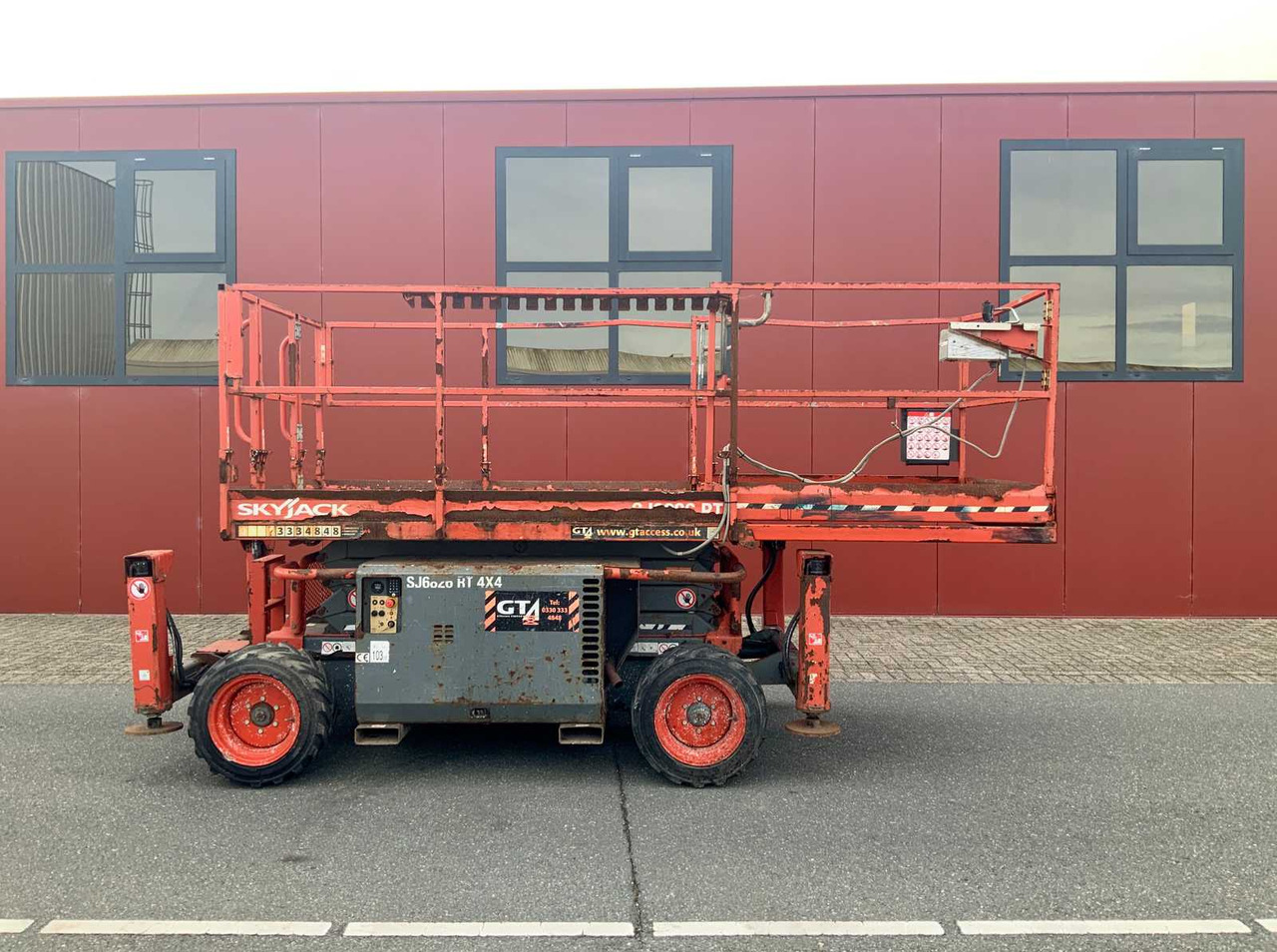 Nền bục trên không Skyjack 2016 SKYJACK SJ6826RT ROUGH TERRAIN AERIAL PLATFORM 4X4: hình 10 Nền bục trên không Skyjack 2016 SKYJACK SJ6826RT ROUGH TERRAIN AERIAL PLATFORM 4X4: hình 10