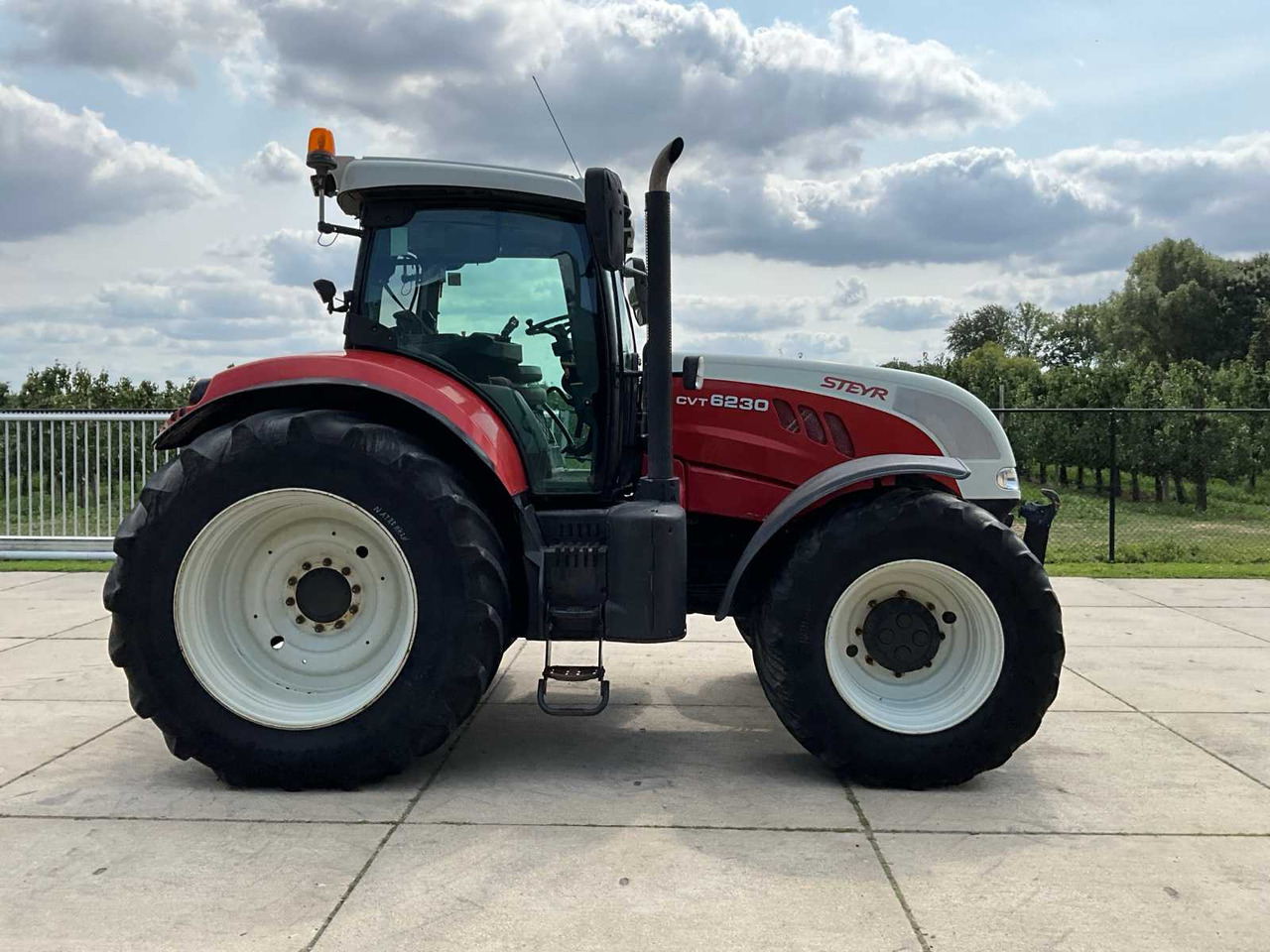 Steyr CVT 6230 - Máy cày: hình 4 Steyr CVT 6230 - Máy cày: hình 4