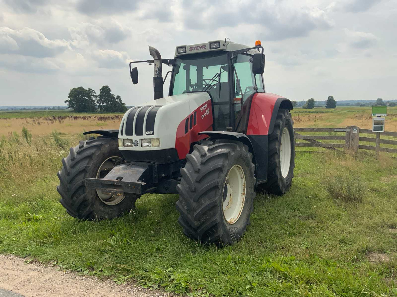Steyr CVT130 - Máy cày: hình 1 Steyr CVT130 - Máy cày: hình 1