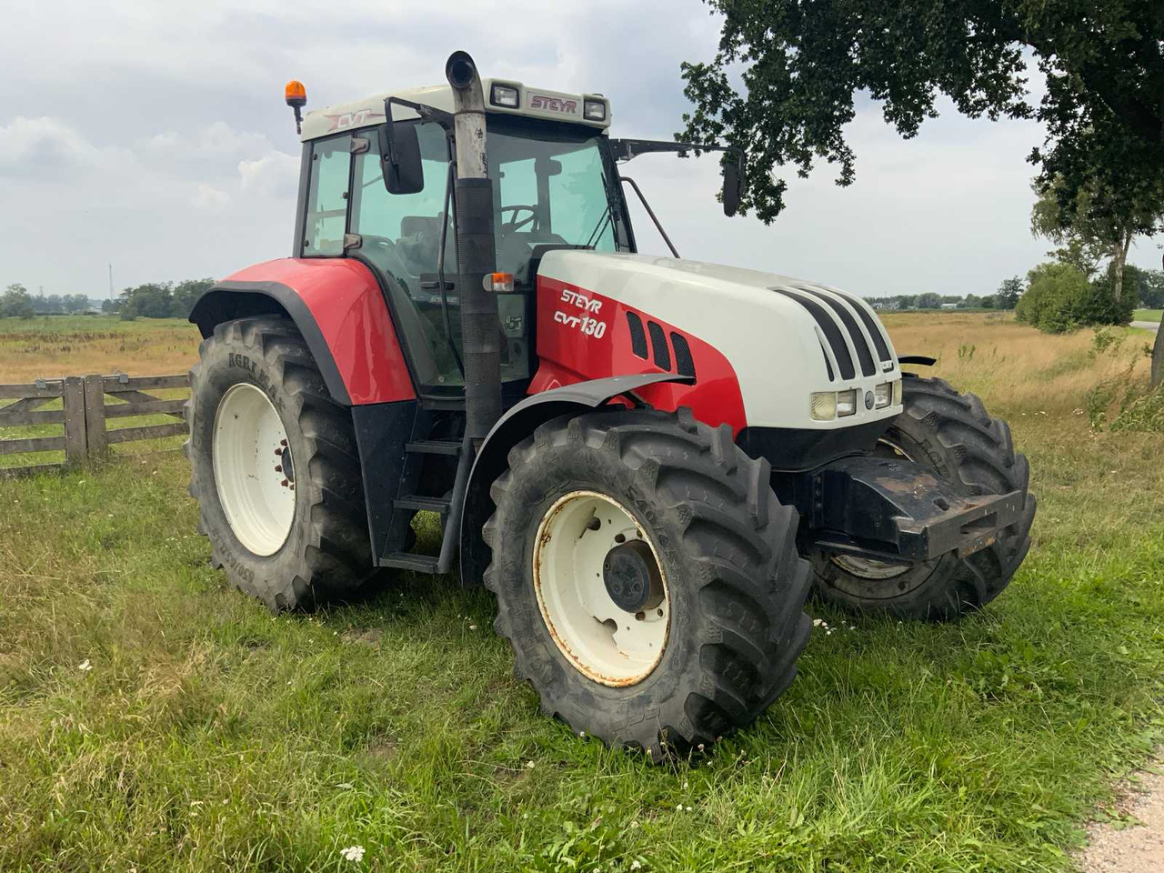 Steyr CVT130 - Máy cày: hình 4 Steyr CVT130 - Máy cày: hình 4